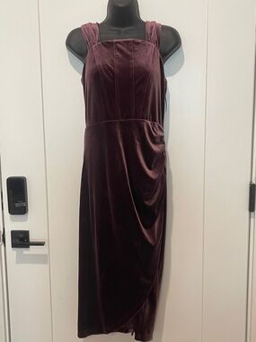 Cashe velvet Wrap style Dress size S lined.